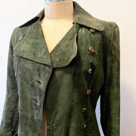 Vintage 70s long deep green suede coat | double breasted | pirate coat | hippie - Picture 6 of 8